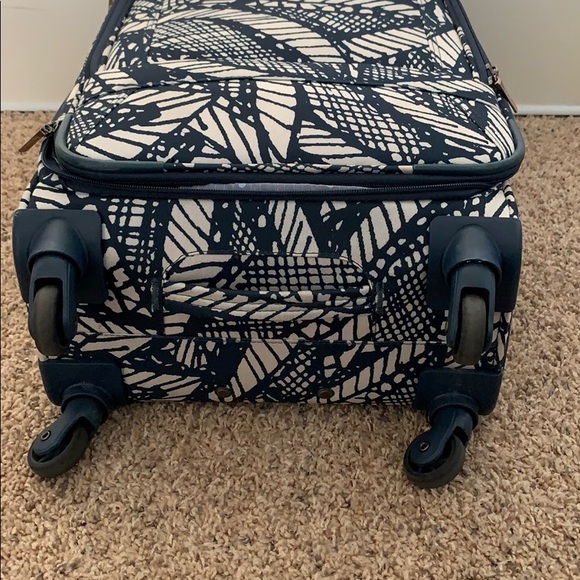 American Tourister spinning carry on suitcase - Picture 4 of 5